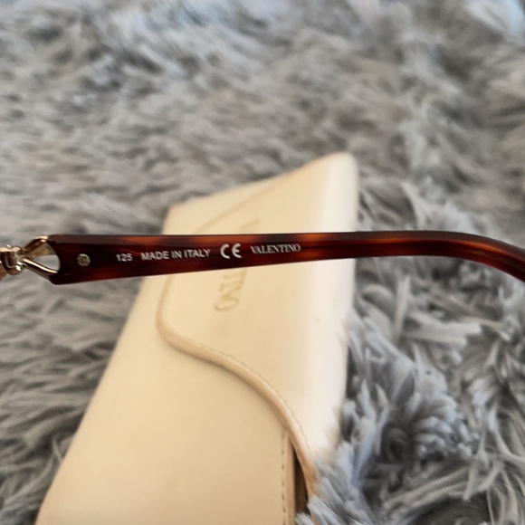 🕶Authentic Valentino Sunglasses🕶 - Picture 6 of 11